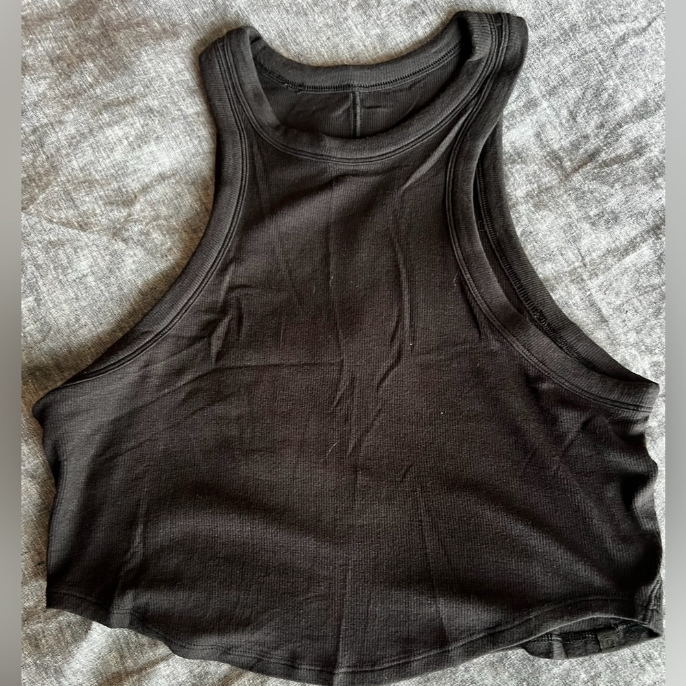 Lululemon Hold Tight Cropped Tank Black Like New